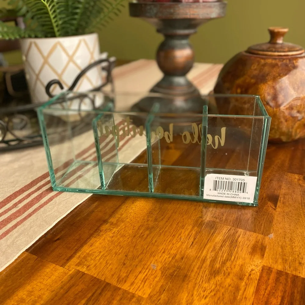NWOT Glass Makeup Brush Holder Organizer 4 Slot